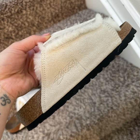 BIRKENSTOCK x Stüssy Solana Shearling Slides - Picture 6 of 6